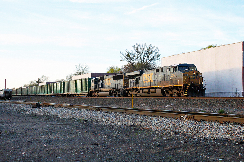 CSX 5358 on Q-703